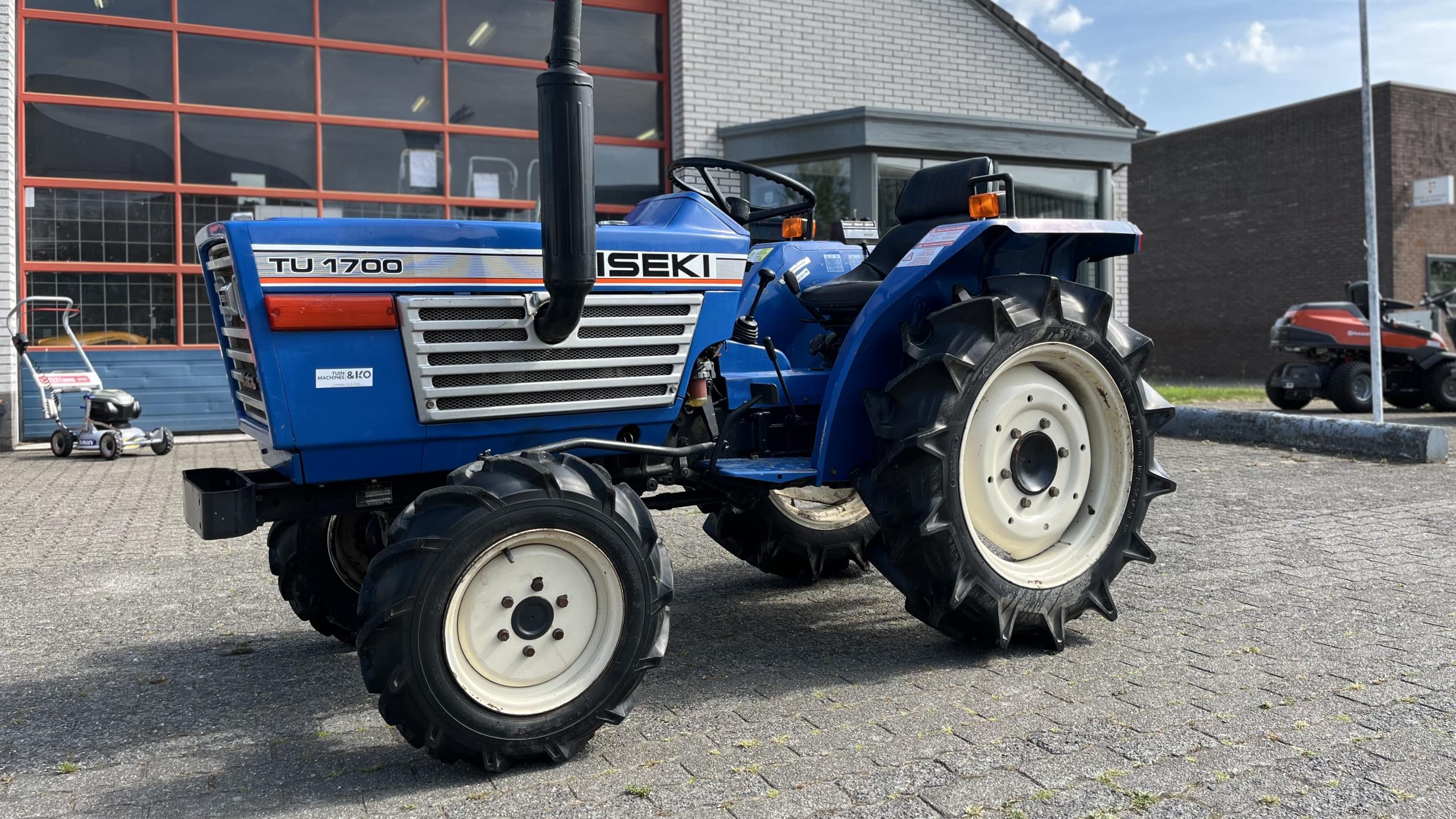 Keurig nette tweedehands Iseki TU 1700 compact tractor te koop bij Tuinmachines & Ko in Oostburg