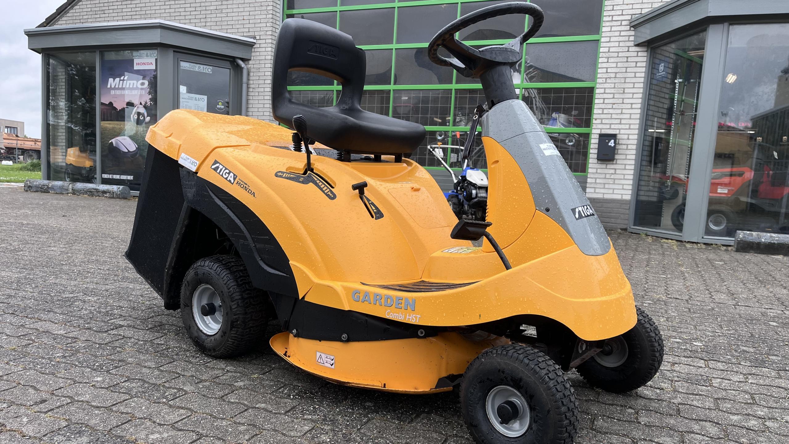 tweedehands Stiga Combi 72 zitmaaier te koop bij Tuinmachines & Ko in Oostburg