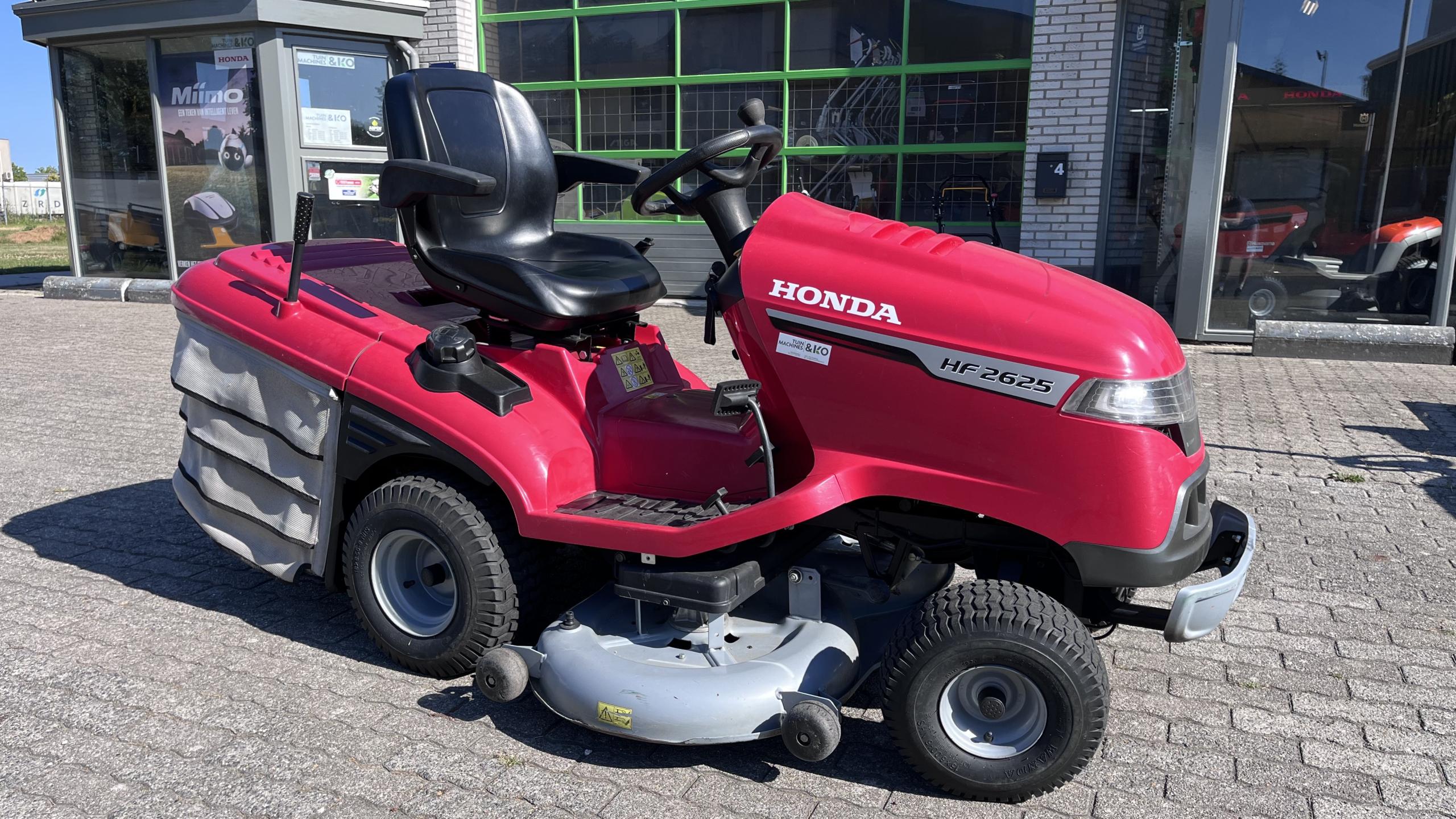 Top occasion Honda zitmaiaer te koop bij Tuinmachines & Ko in Oostburg